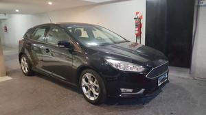 Ford Focus SE Plus  AT