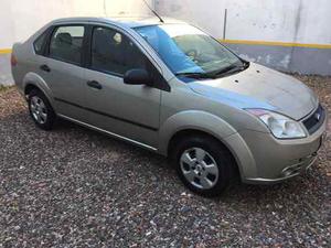 Ford Fiesta Max 1.6 Ambiente Plus Mp3