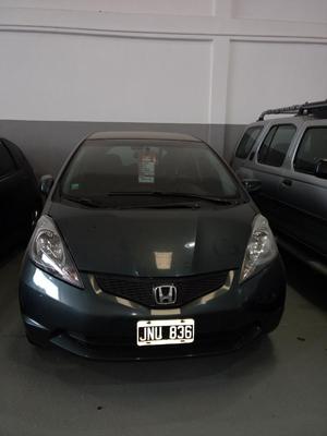 Honda Fit  Lx Permuto Financio