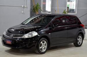 Nissan tiida 1.8 6mt visia nafta 5 puertas  color negro