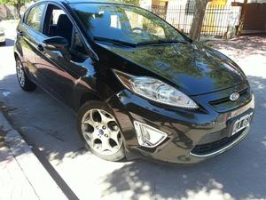 Fiesta Kinetic.Vendo o permuto por camioneta