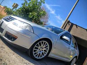 Volkswagen Bora 1.8 Highline T 180cv Cuero