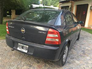 Chevrolet Astra II GL 2.0 5P
