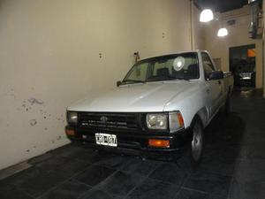 Toyota Hilux 3.0 4x2 STD SC AA usado  kms