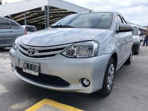 Toyota Etios XS usado  kms