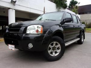 NISSAN FRONTIER SE 4X2 DOBLE CABINA
