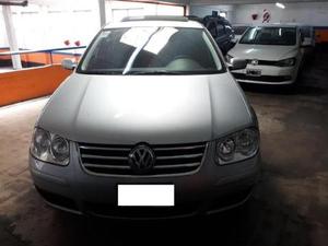 Volkswagen Bora 2.0 Trendline usado  kms