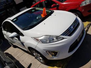 Ford Fiesta Kinetic Titanium 1.6L nafta 5P usado 