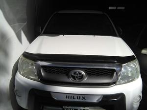 Toyota Hilux ,D2.5,d/c 4x2,Muy Buena