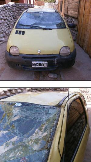 Renault Twingo Chocado de Baja