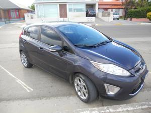 IMPECABLE Ford FIESTA KD Titanium