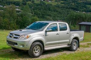 Toyota Hilux 2.4 4x4 DC usado  kms