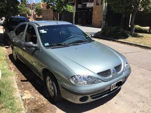 Renault Megane II Confort 1.6 usado  kms