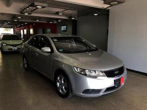 Kia Cerato EX 1.6 6MT Special Pack Full usado 