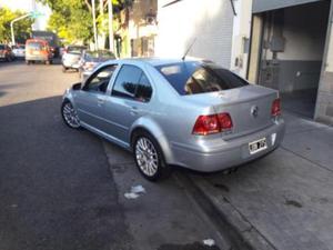 Volkswagen Bora 1.8 T Highline usado  kms