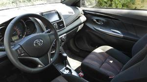 Toyota Yaris 1.5 CVT usado  kms