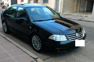 Volkswagen Bora 1.8 T Highline usado  kms