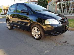 Volkswagen Fox Highline 5P usado  kms