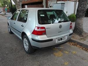 Volkswagen Golf 5P 1.6 Comfortline usado  kms