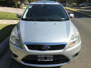 Ford Focus 2.0L Duratec Ghia usado  kms