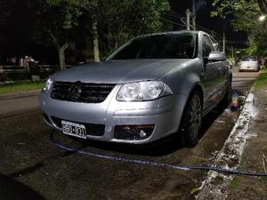 Volkswagen Bora 1.8 T Highline usado  kms