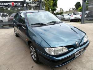 Renault Megane Tric RT usado  kms