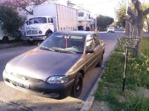 Ford Escort Cross 1.6 usado   kms