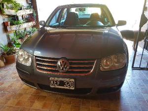 Volkswagen Bora 2.0 Trendline usado  kms