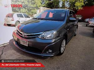 Toyota Etios XLS usado  kms