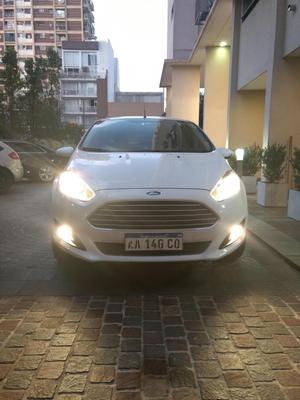 Ford Fiesta Kinetic SE 1.6 año  con  km.