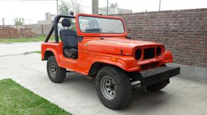 Jeep Corto Carroceria Lodi de Fibra.