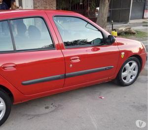 Vendo o permuto clio