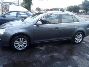 Volkswagen Vento 2.5 Luxury 