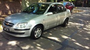 VENDO CHEVROLET CORSA CLASSIC LS AA DIRECCION HIDRAULICA