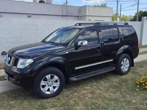 Nissan Pathfinder 2.5 Le 4x4 5at
