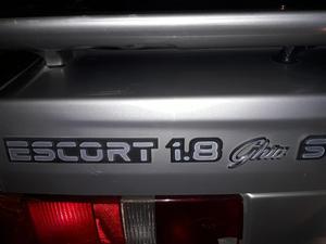 Ford Escort Ghia 1.8 Full