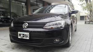 Volkswagen Vento 2.5 Luxury MT (170cv)
