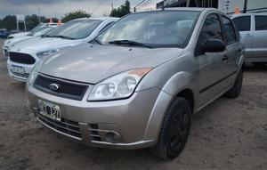 Ford Fiesta Max