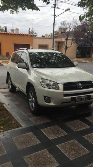 VENDO CAMIONETA TOYOTA RAV