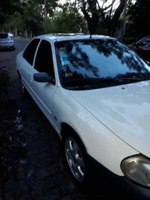 Ford Mondeo 2.0 Ghia