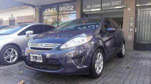 Ford Fiesta Kinetic Design 1.6 Design Sedan 120cv Trend