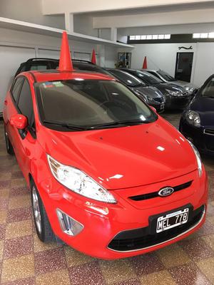 Ford Fiesta Titanium  U/M. Impecable