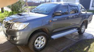 Vedo Toyota Hilux , DX pack 2.5 TDI, 80mil Km, impecable