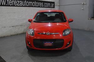 Fiat palio sporting v nafta  puertas color rojo