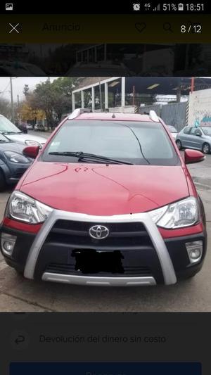 Vendo Toyota Etios Cross 
