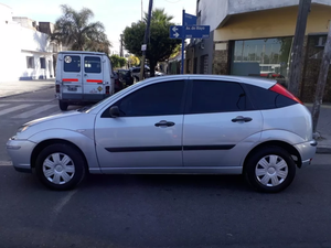 Ford Focus 1.6 Ambiente Mp3