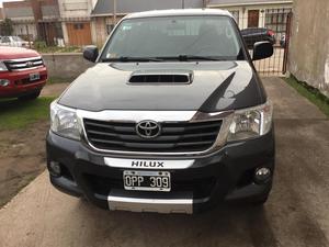 Toyota hilux DX pack 2,5 4x4 doble cabina 