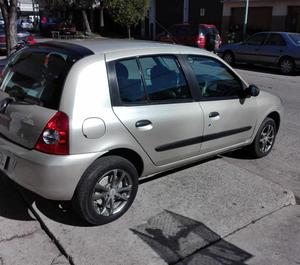 Renault clio p impecable