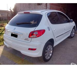 Vendo Peugeot 207 Compact full 