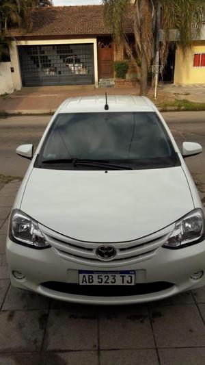 TOYOTA ETIOS 1.5 XS  FINANCIO!